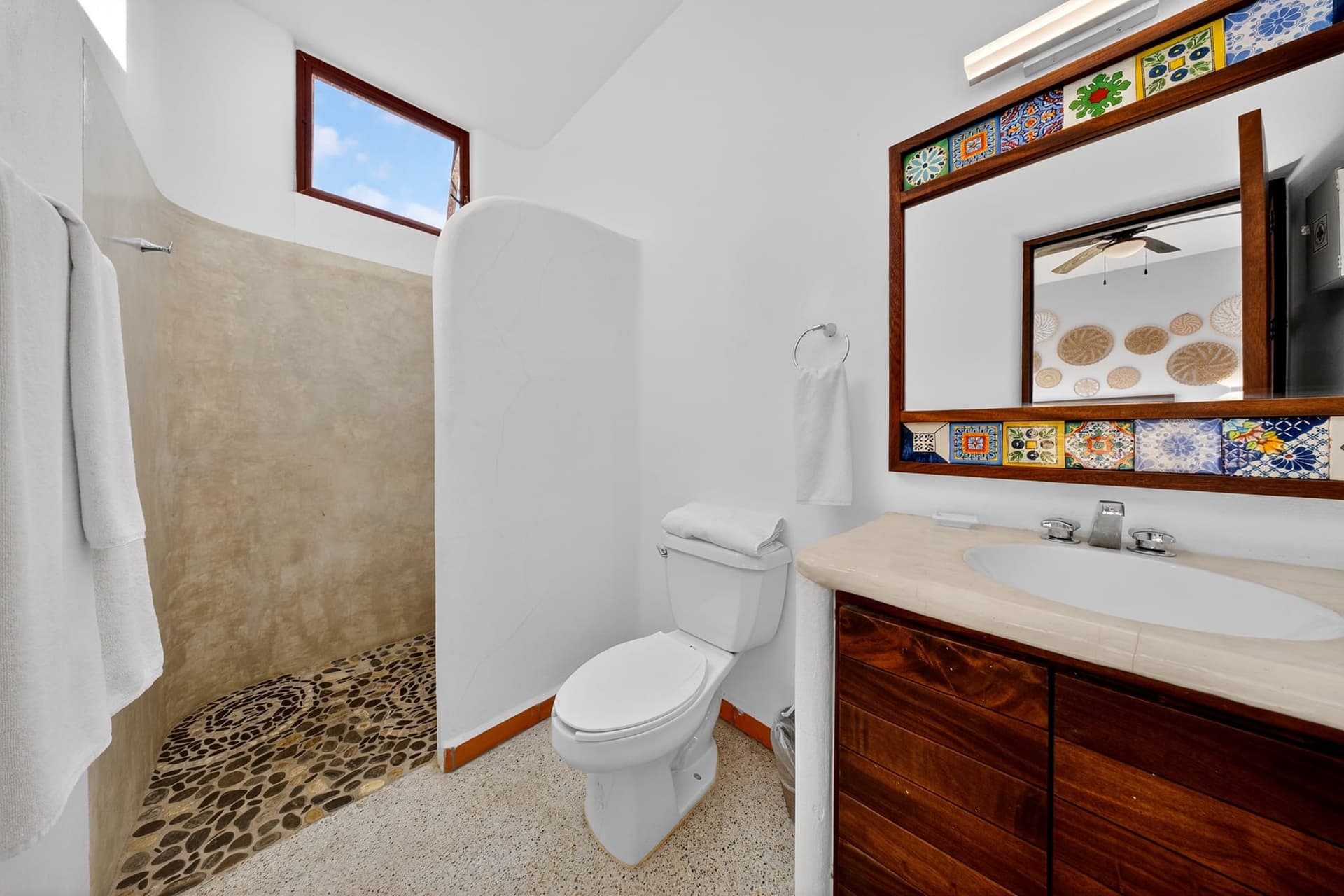 Baño · Faro · Los Gallos, Lo de Marcos